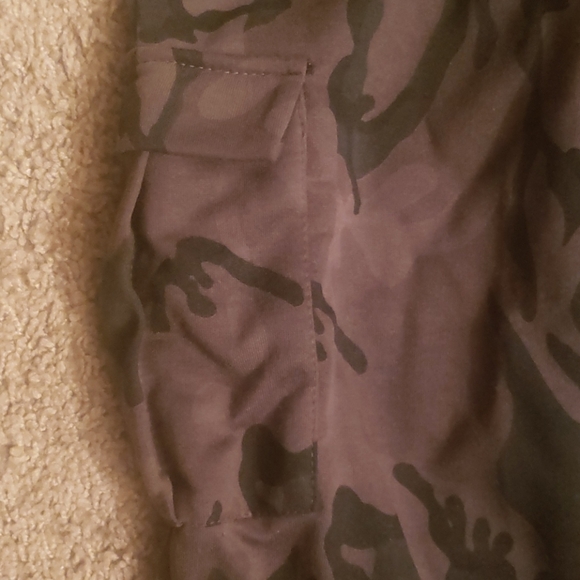 Boohoo joggers! NWT - Picture 3 of 6